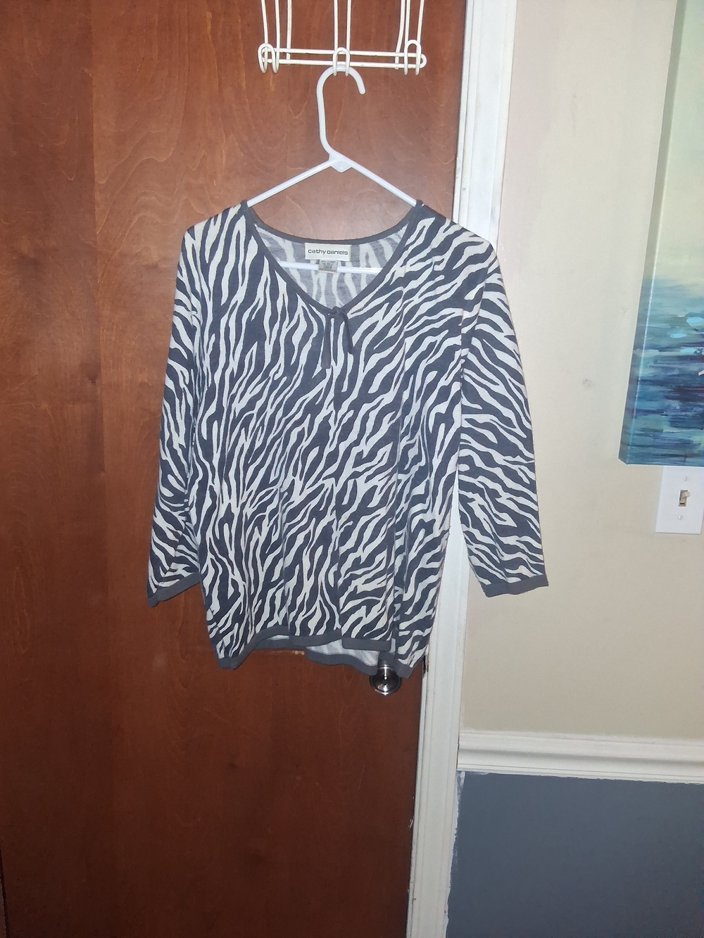 Cathy Daniels Grey & White Zebra Print V-Neck Long Sleeve Top